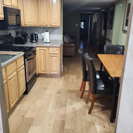 Two Bedroom Few Blocks From The Beach And Tropicana Casino Atlantic City Ngoại thất bức ảnh